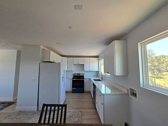 4th image of 4711 Colleen Ct #A