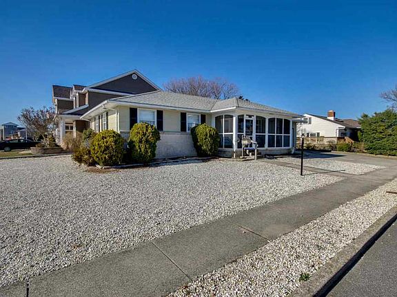 4th image of 3012 Bayland Dr