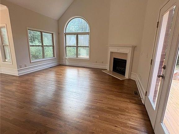 2nd image of 1487 Mount Zion Rd