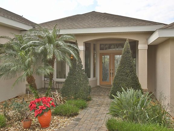 2nd image of 6621 Merryvale Ln