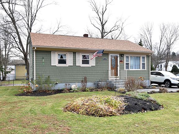 3rd image of 46 Belvedere St