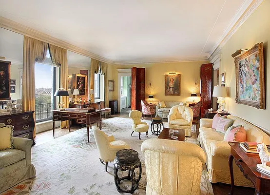Sold by Warburg | media 15