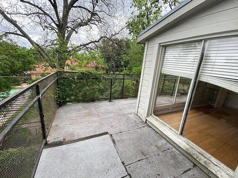 406 Hawthorne St — Photo 31