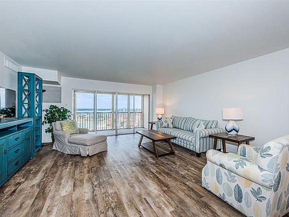 4th image of 10355 Paradise Blvd APT 711