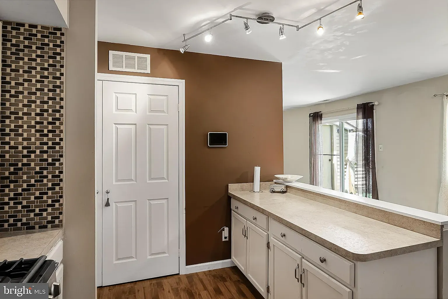 1 bed, 1362 sqft, $1,000 — Photo 4