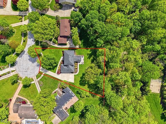 5th image of 9026 Frost Ln