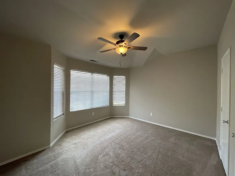 7404 Fossil Creek Dr — Photo 8