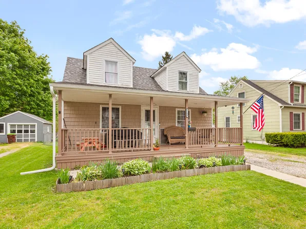 1109 Petoskey Ct, Adrian, MI 49221