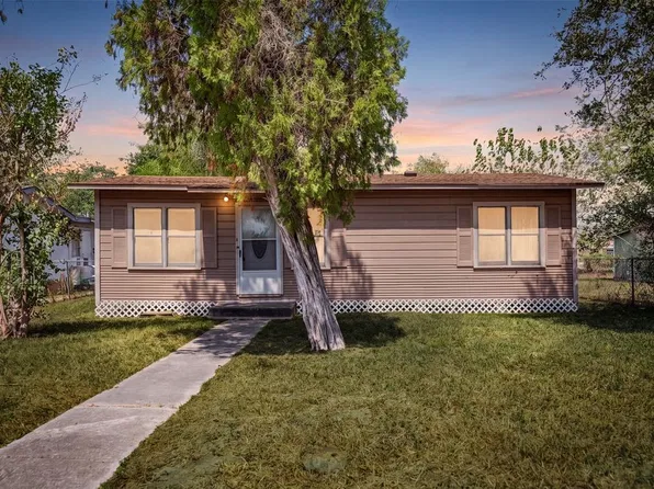 1406 E Richard Ave, Kingsville, TX 78363