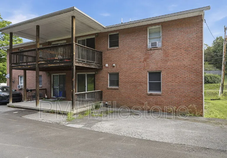 131 Biser St #2 — Photo 26