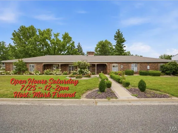 1071 Randolph St, Carlyle, IL 62231