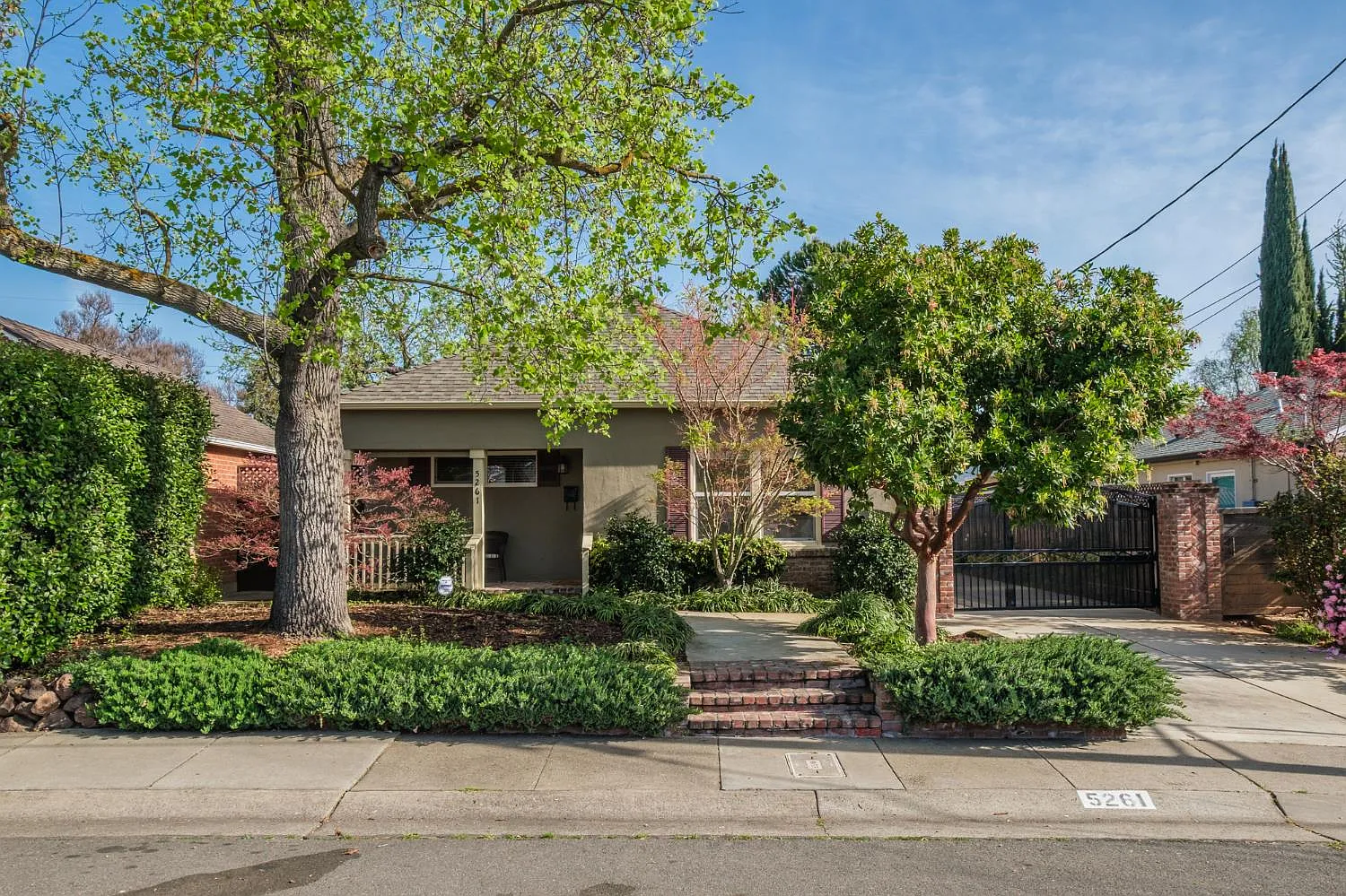 5261 K St photo 1