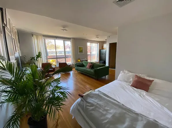 324 Grand Avenue image 4 of 9