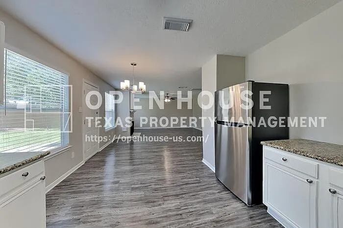 1227 Caraquet Dr — Photo 7