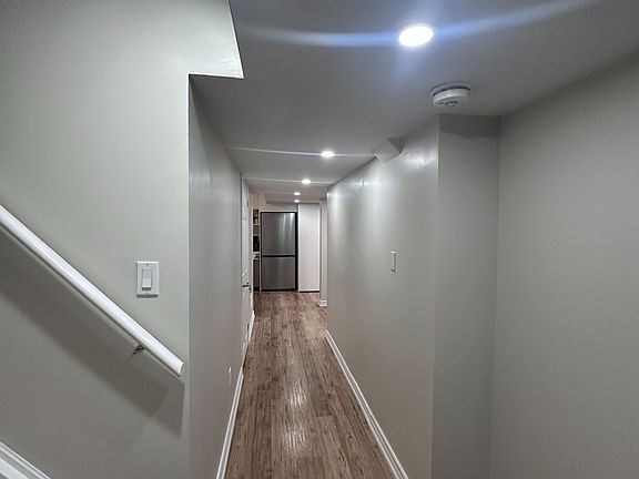 3rd image of 24 Aird Ct