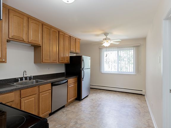 3rd image of 8145 Ogden Ave APT 3S