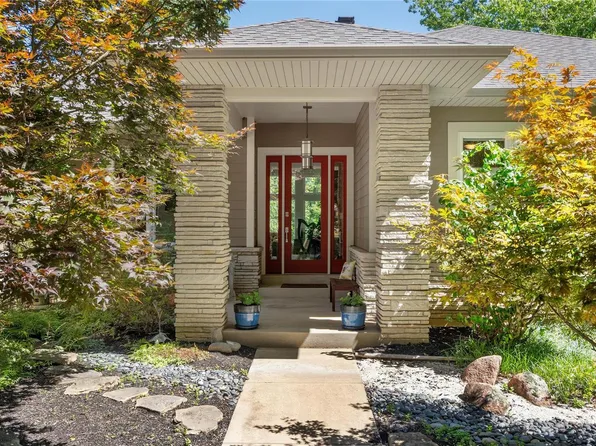 18068 Babler Woods Rd, Chesterfield, MO 63005
