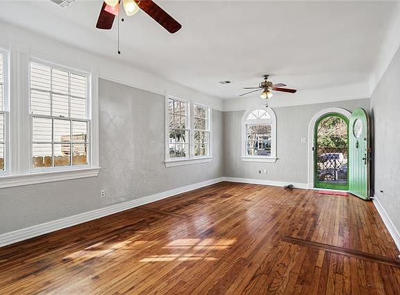 4th image of 1130 Josephine St