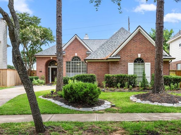 4702 Forest Home Dr