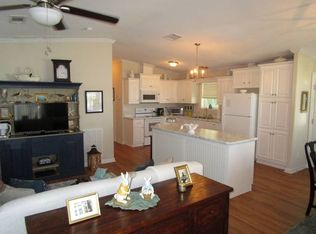 3141 Venus Ln, North Fort Myers, FL 33903