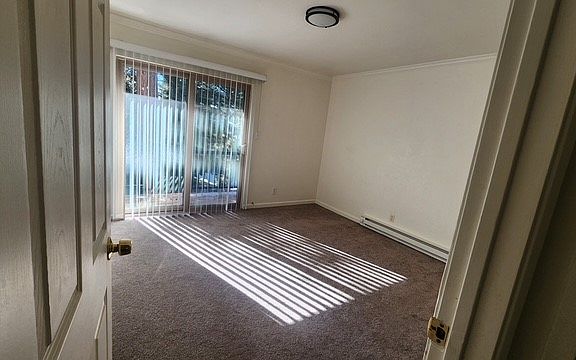 5th image of 817 Oriole Way
