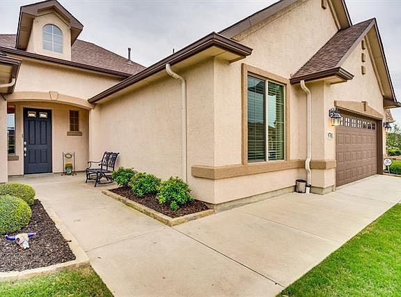 2nd image of 9701 Orangewood Trl