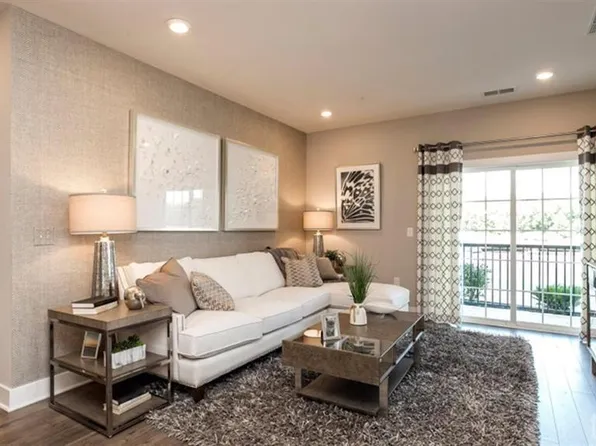 1021 Vanderbergh Blvd, Monroe Township, NJ 08831