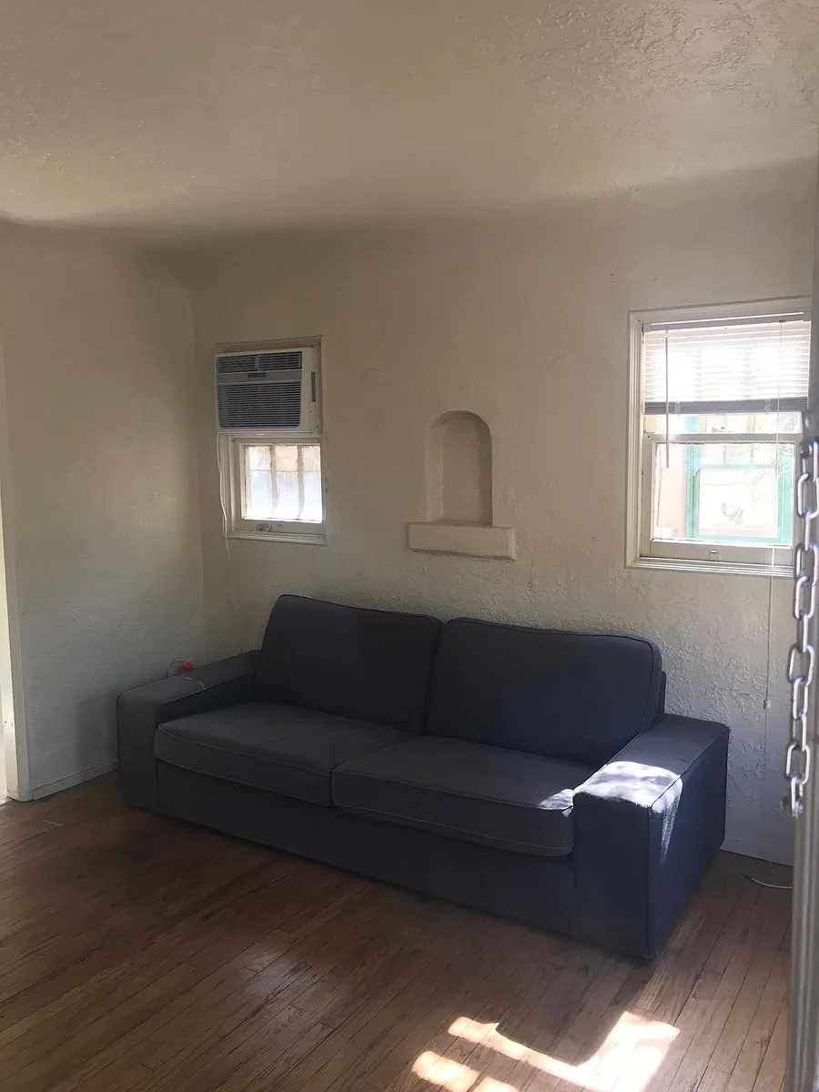 Building Photo - 1128 N Tyndall Ave #5