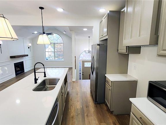 4th image of 2520 Carolina Rdg