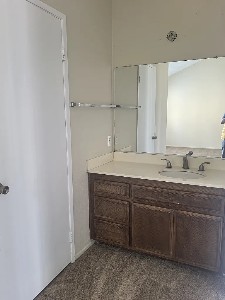 1 bed, 700 sqft, $2,600 — Photo 3