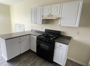 1804 Barnum Ave #8, Bridgeport, CT 06610
