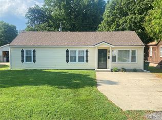 318 Joy Dr, O'Fallon, IL 62269