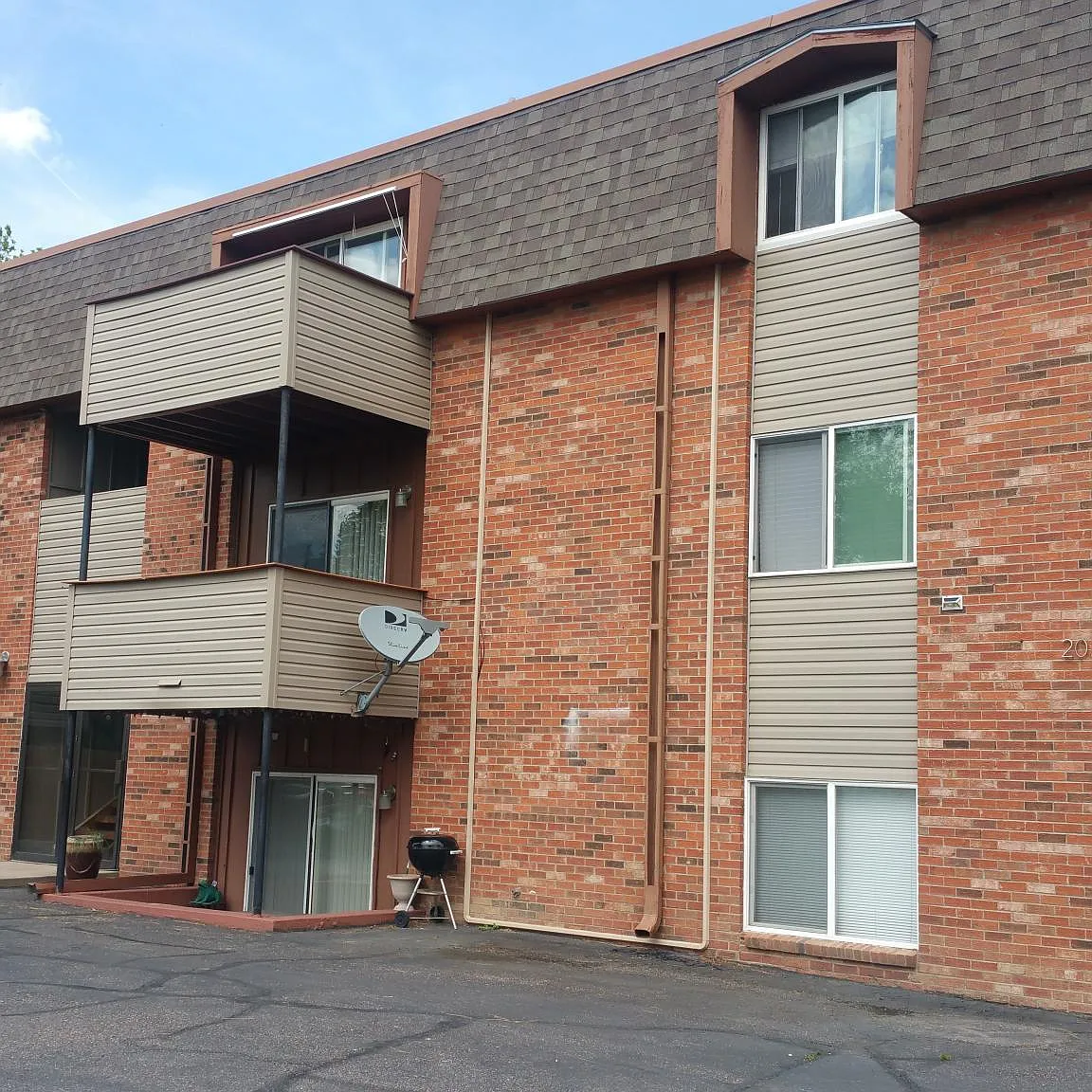 2 bed, 900 sqft, $1,195 — Photo 1