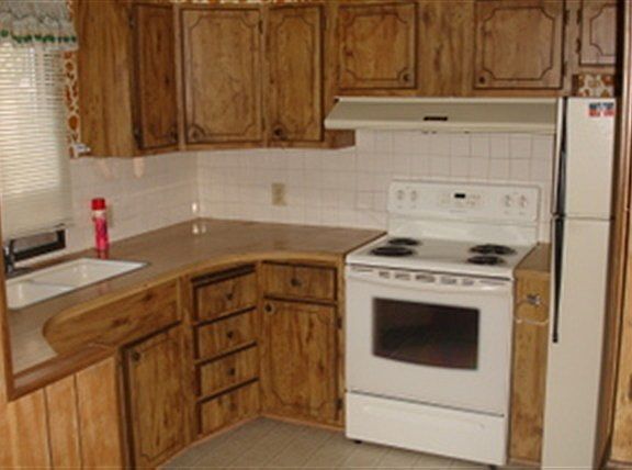 4th image of 1600 E Main St Trailer 11