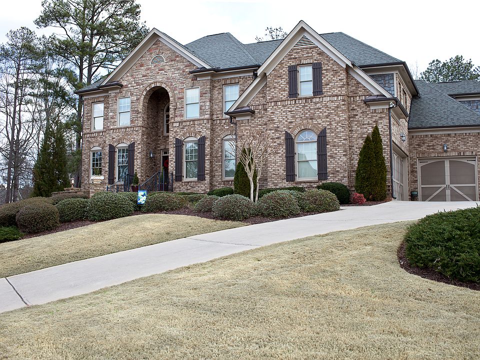 2555 Naz Court