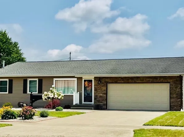 909 Clover St, Rochester, IN 46975