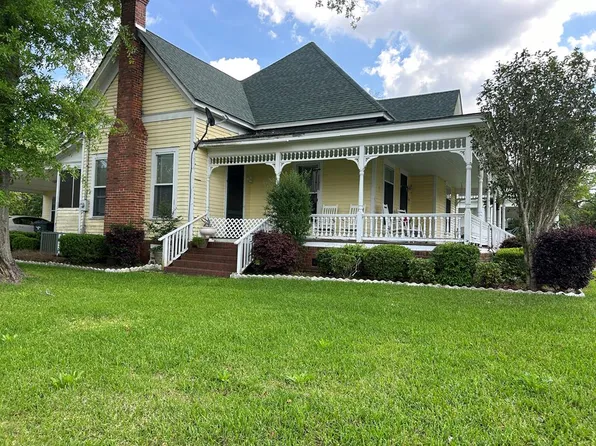 670 Gordon St, Rochelle, GA 31079