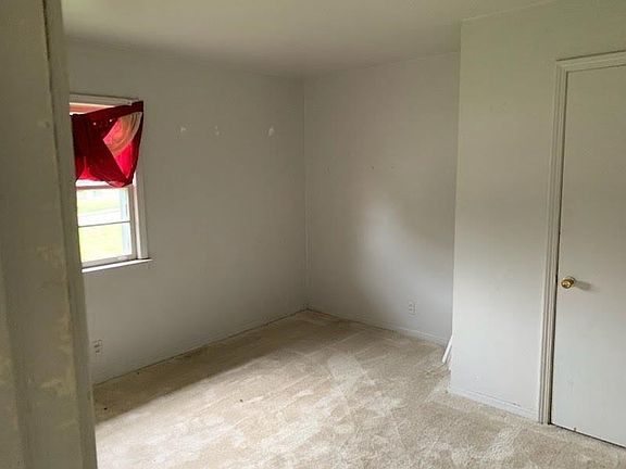 4th image of 101 Chapel St