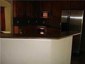 4th image of 11908 Henderson Dr