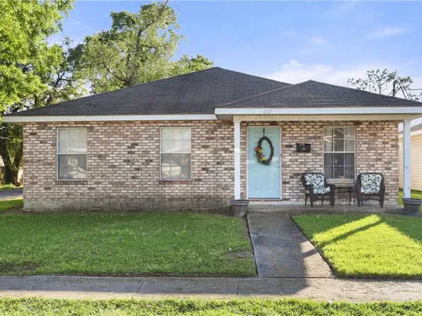 232 4th St, Bridge City, LA 70094