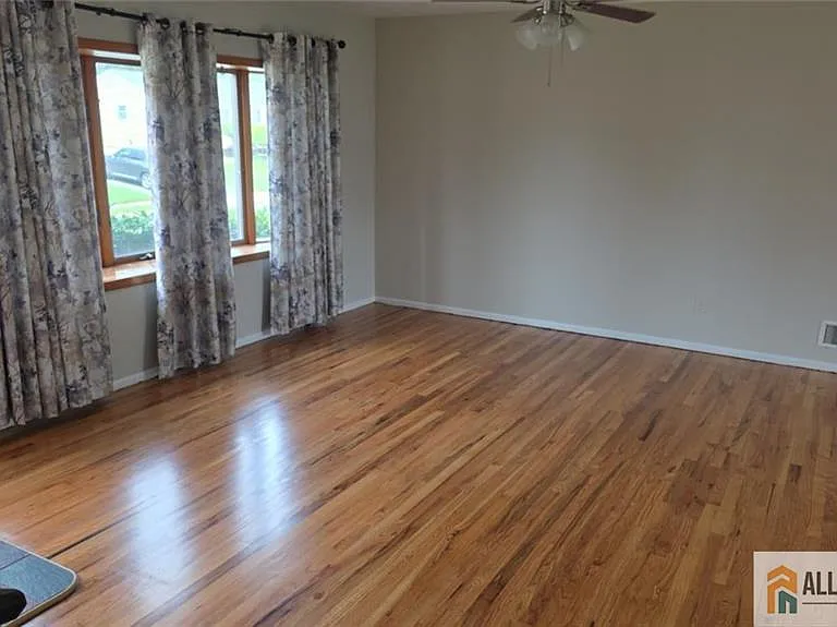 10 Eardley Rd — Photo 14