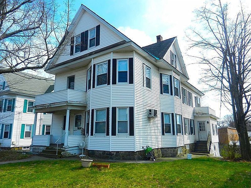 2nd image of 119-121 Massachusetts Ave