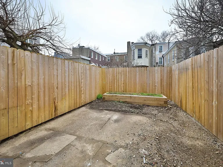 1308 E Oxford St — Photo 20