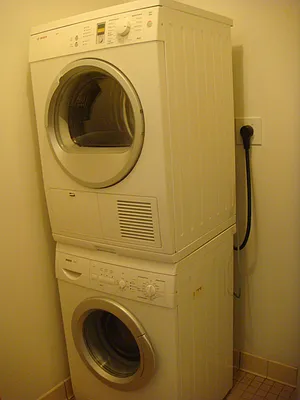 Rented by Avanguard Realty Corp | media 6