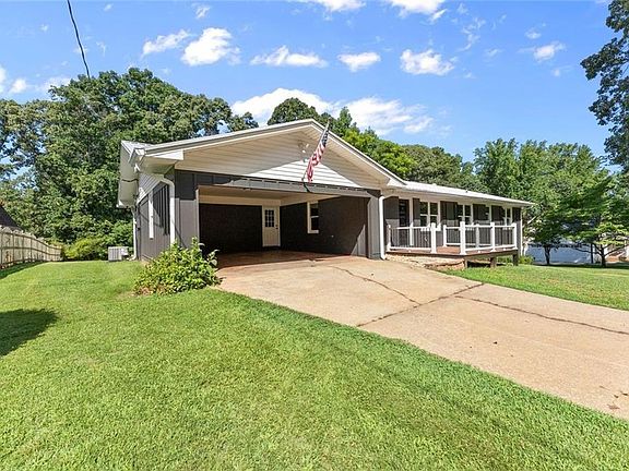 3rd image of 5850 Norton Cir