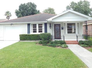 1607 Ridgelake Dr, Metairie, LA 70001