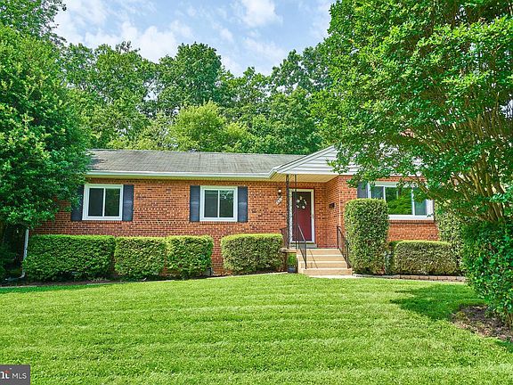 3rd image of 6315 Villa Ln