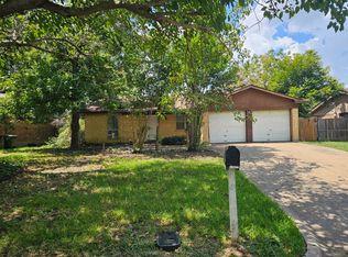 1604 Homemaker Hills Dr, Arlington, TX 76010