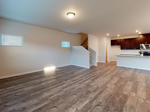 3rd image of 43 White Ash Dr