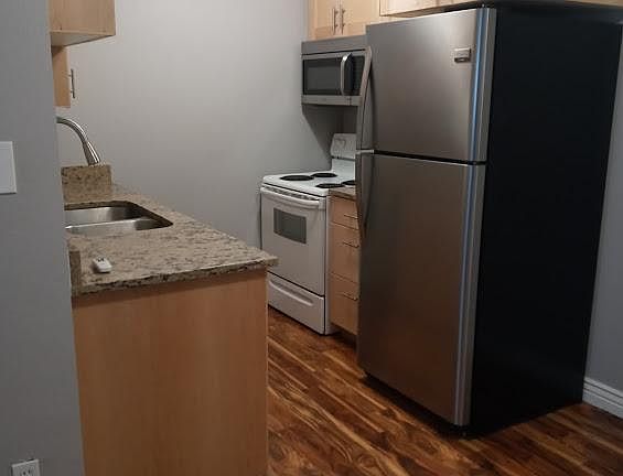 2nd image of 850 S 1300 E #4